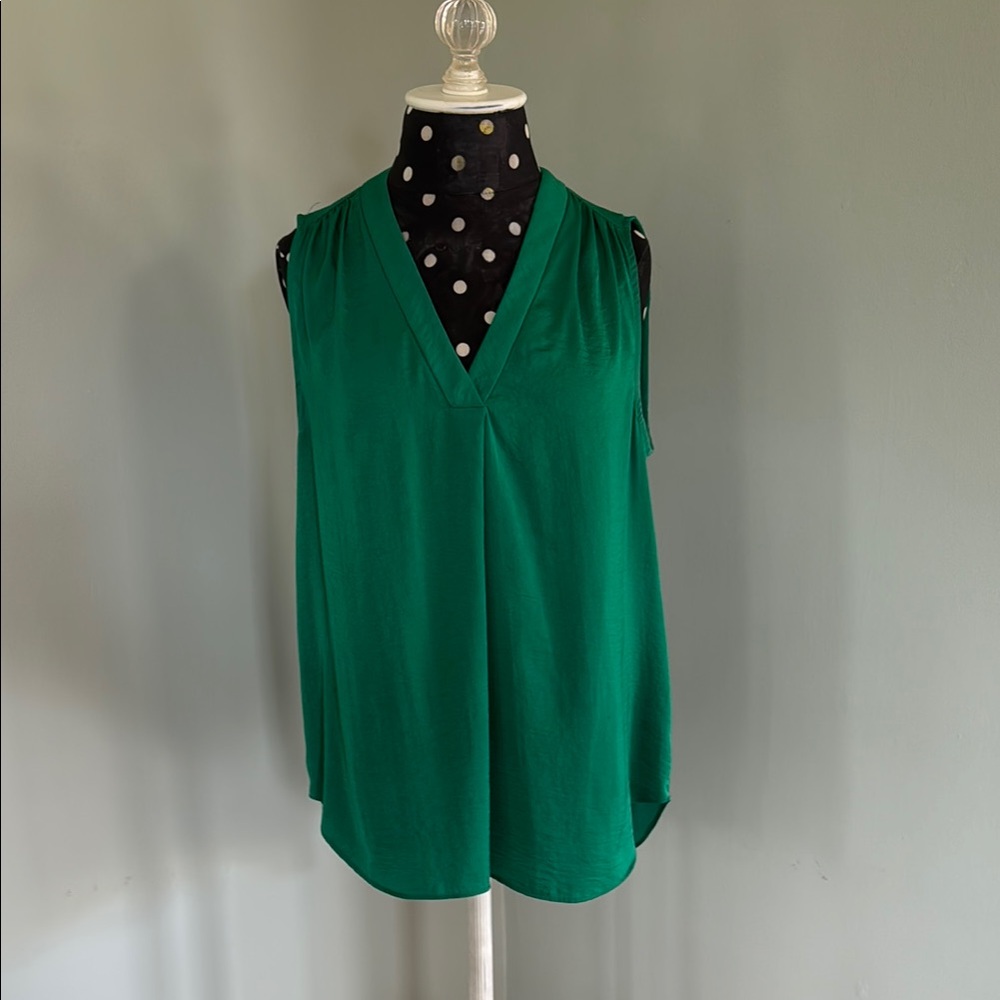 Green Sleeveless V-Neck Women's Top